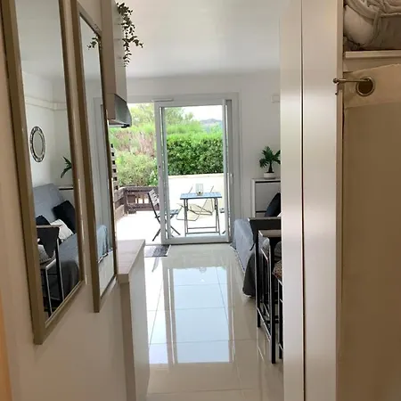 Joli Proche Apartment *