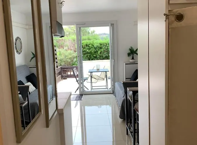 Joli Proche Apartment *