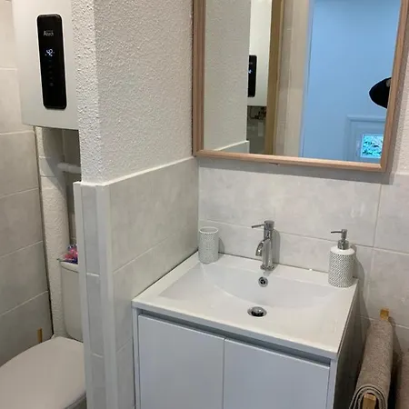 Joli Proche Apartment *